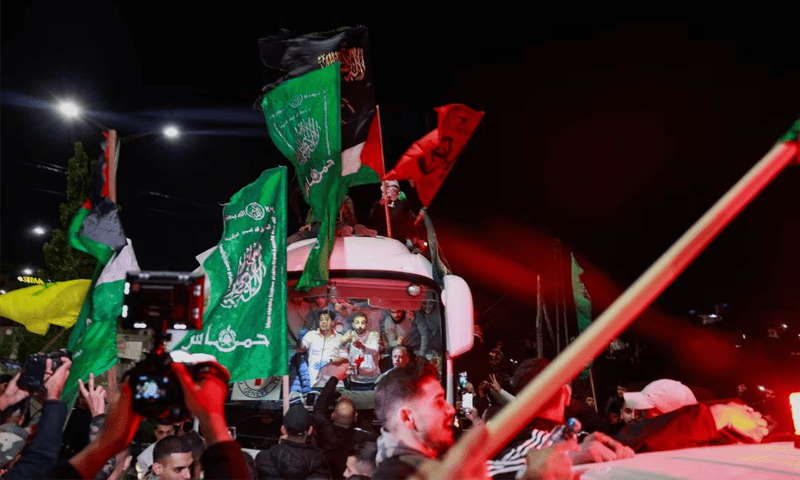 Hamas hands over 13 Israeli hostages to Red Cross