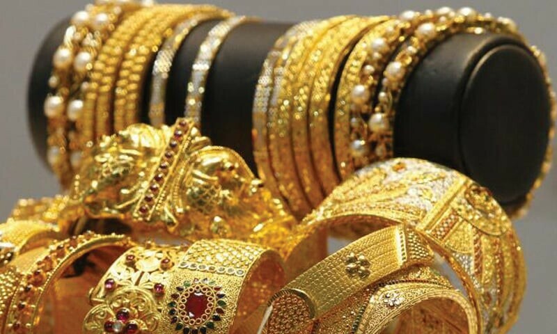 Gold price increases by Rs1,100 per tola