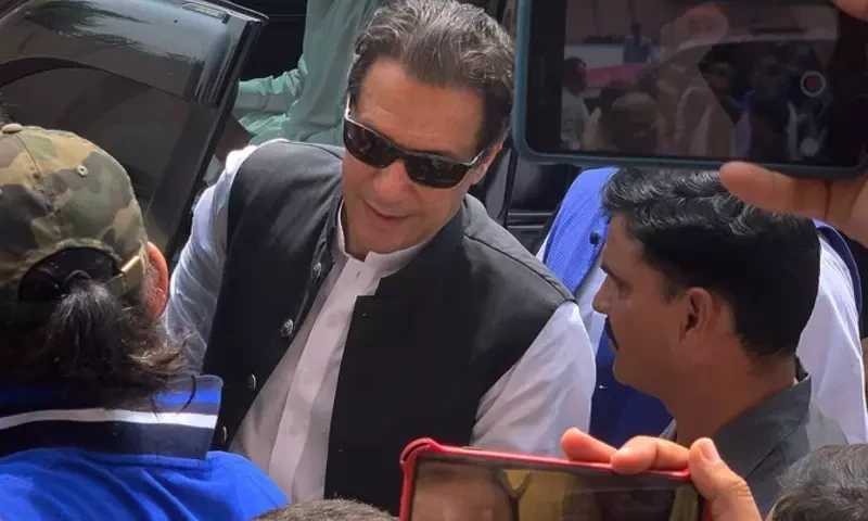 Court issues arrest warrants for Imran Khan, others in &pound;190m case