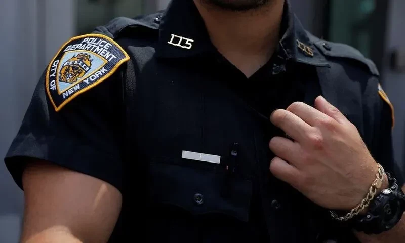 Police fatally shoot man who stabbed four to death in New York
