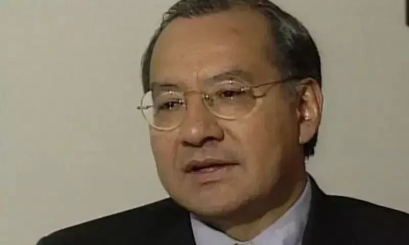 US charges ex-ambassador with spying for Cuba over decades