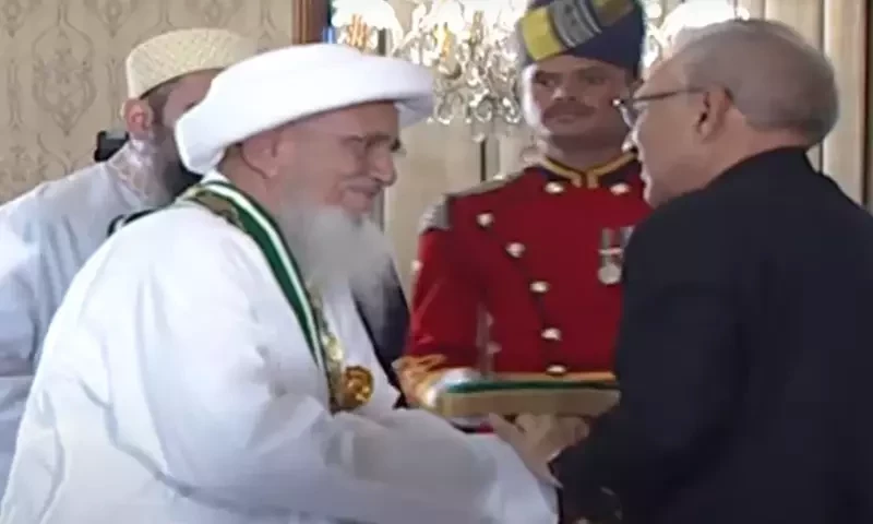 Bohra community leader conferred with Nishan-e-Pakistan