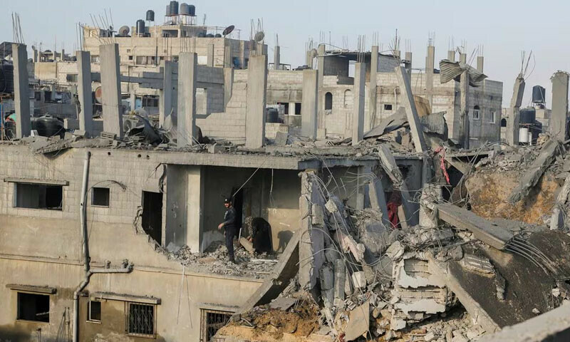 Israel advances in south Gaza city as civilians search for safety