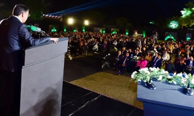 PM vows to foster business-friendly environment for economic growth