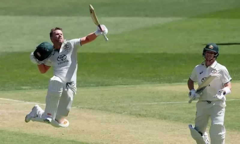 Warner hits century as Australia reach 210-2 at tea against Pakistan