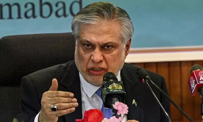 PML-N&rsquo;s Ishaq Dar apologises for sharing fake election schedule