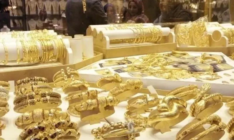 Gold price records significant decline in Pakistan