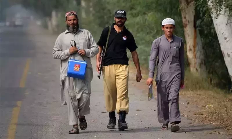 Polio drive suspended in KP&rsquo;s Tank, DI Khan due to security concerns: sources