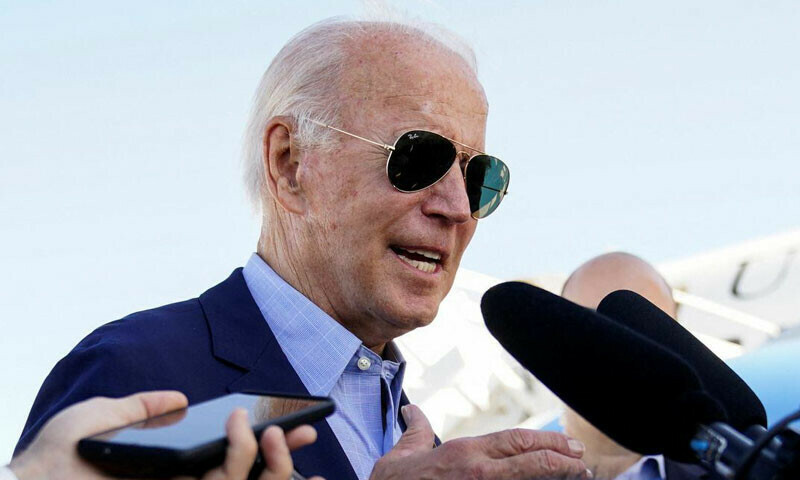 Biden takes off gloves in Trump election battle