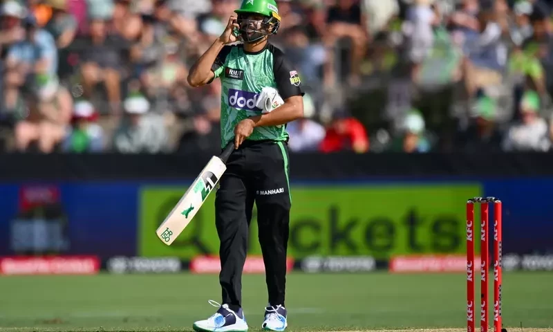 Haris Rauf came to crease without pads, helmet, gloves in BBL