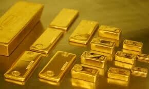 Gold prices down by Rs500 per tola