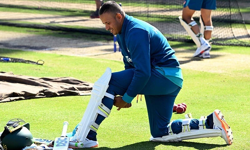 Khawaja denied permission to have peace symbol on bat: reports
