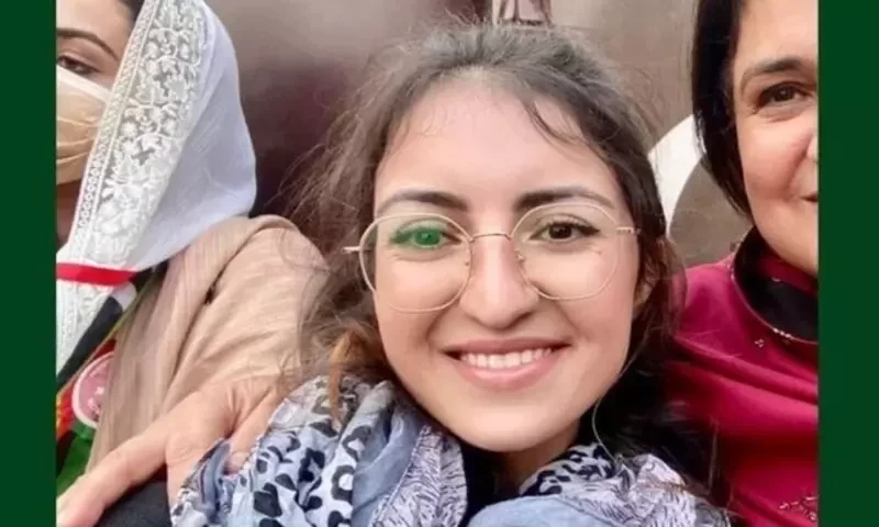 Who is Saveera Parkash, the first Hindu woman contesting for general seat in Pakistan?