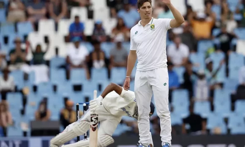 South Africa crush Indian hopes with innings victory in Centurion