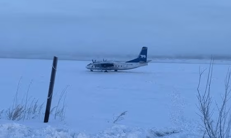 Russian plane lands on frozen Kolyma river by mistake