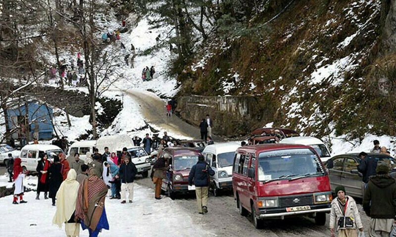 Alert for tourists heading to Murree in before snowfall