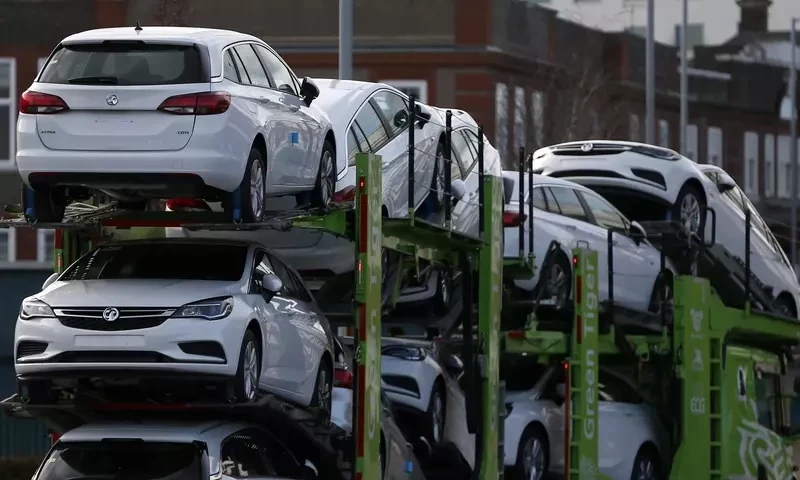 Pakistan sees decline in car, motorcycle imports