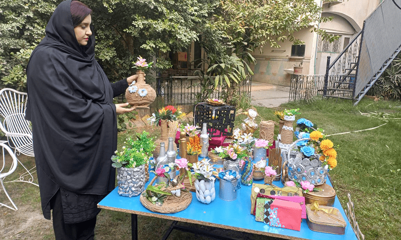 Climate activism: Peshawar woman turns plastic waste into artsy accessories