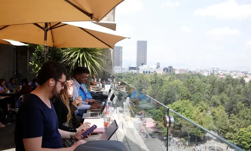 Seven essential things for digital nomads