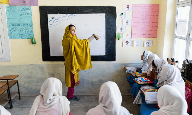 Sindh to begin issuing licenses to teachers