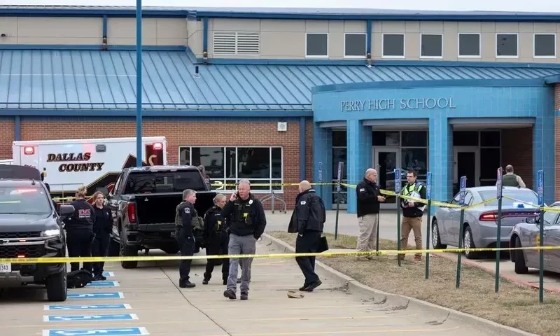 Iowa school shooting wounds multiple people, sheriff says