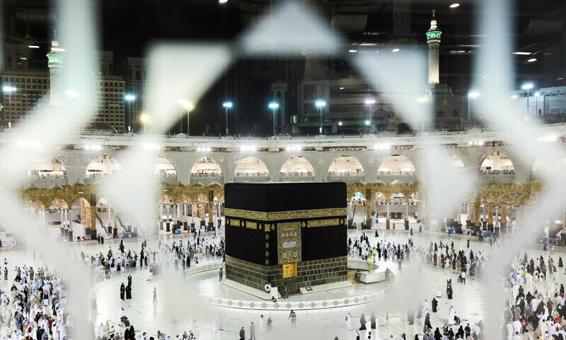 Saudi authorities close 330 hotels, apartments in Makkah and Medina