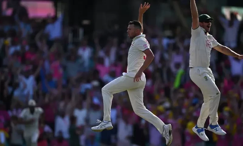 Hazlewood has Pakistan reeling after Jamal&rsquo;s 3rd Test heroics
