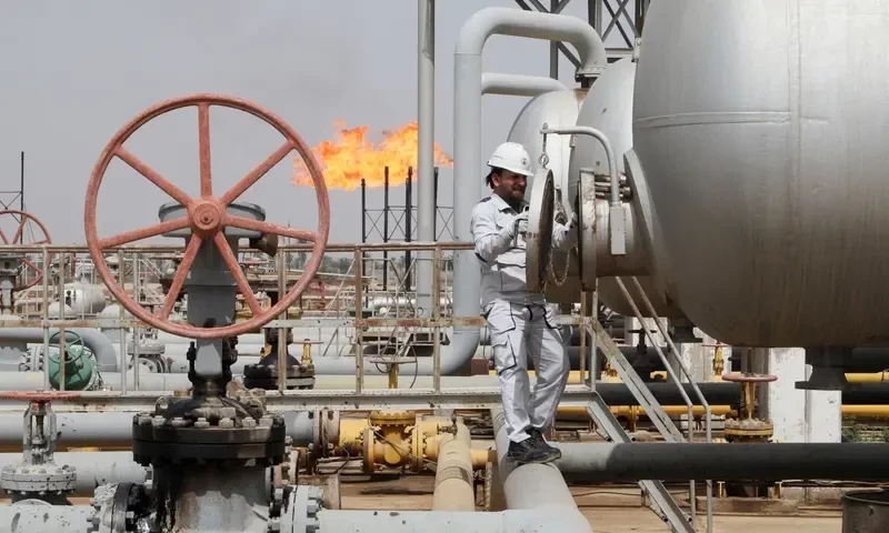 Oil prices rise on Middle East tensions