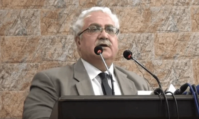 Top court rejects Justice Naqvi&rsquo;s request to stay SJC proceedings
