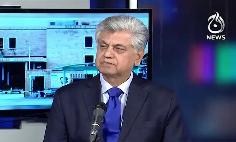 Info minister bashes British daily for reposting Imran Khan&rsquo;s article multiple times