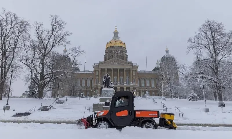 Deadly storms buffet US, leave hundreds of thousands without power
