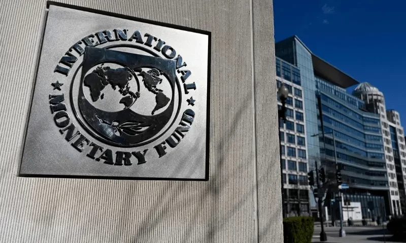 IMF board gives nod to release of $700m tranche for Pakistan
