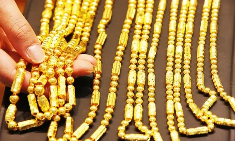 Gold rates up by Rs200 to Rs216,300 per tola