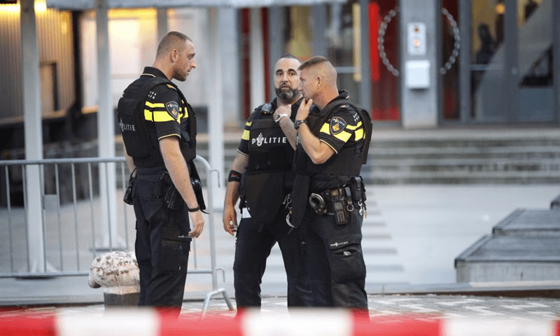 Muslim protestors manage to disrupt desecration of Quran in Netherlands