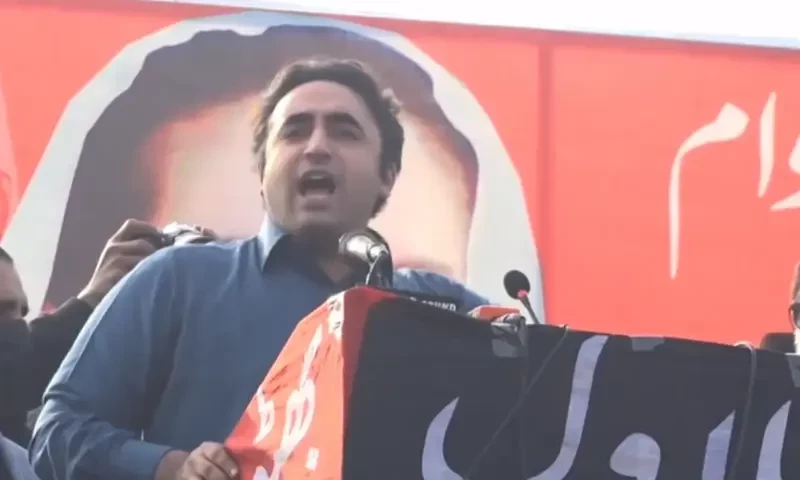 Bilawal takes aim at Nawaz Sharif in Dera Murad Jamali rally
