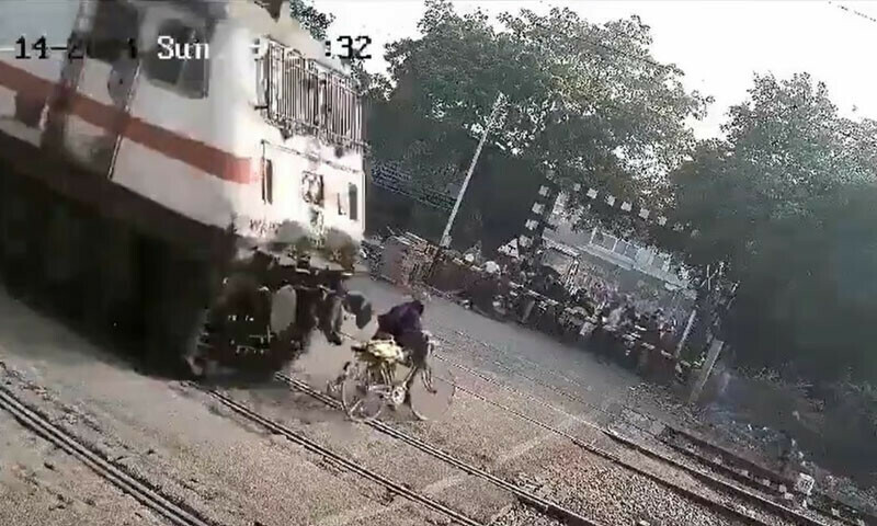 Old Indian man gets crushed after failing to see train