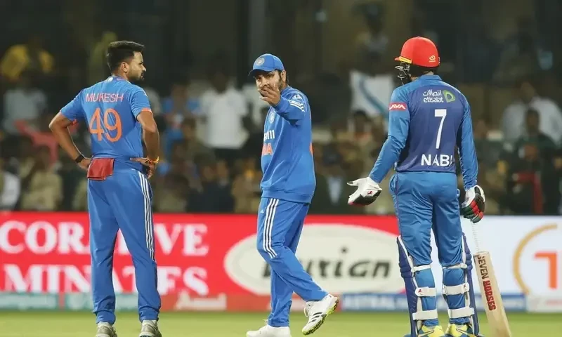 India clinches T20 series by beating Afghanistan in dramatic fashion