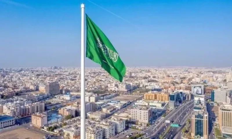 Saudi Arabia lifts ban on expats who fail to return with specific duration
