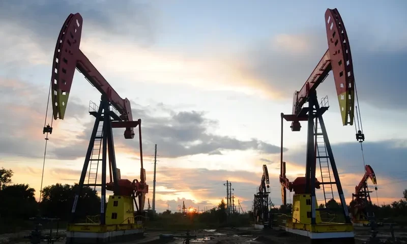 Oil prices rise on strong IEA and OPEC demand estimates