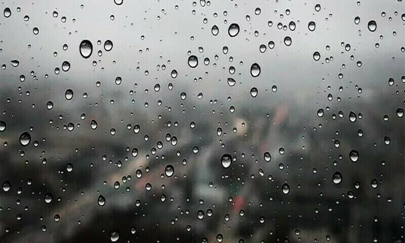 Drizzle epected in Karachi as fog sweeps Sindh