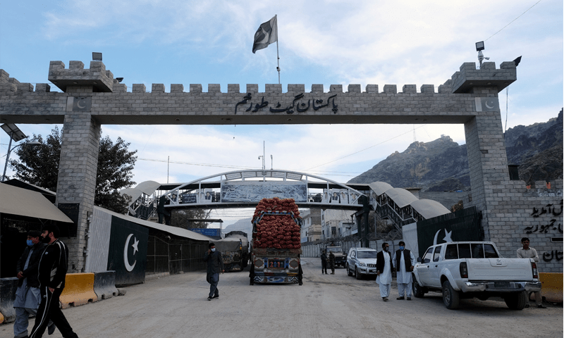 Torkham border opens for trade after 10 days