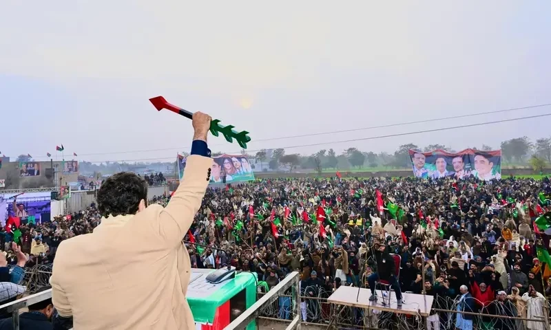 Bilawal tells PTI workers to vote for PPP to stop Nawaz from becoming PM
