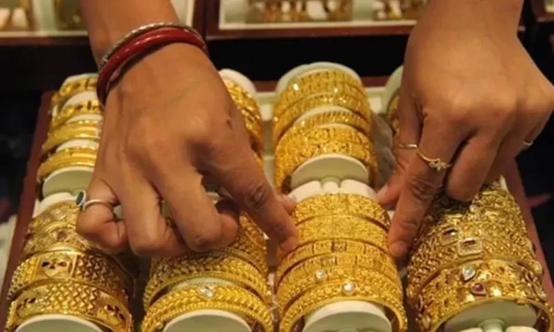 Gold price inches up to hit Rs214,200/tola
