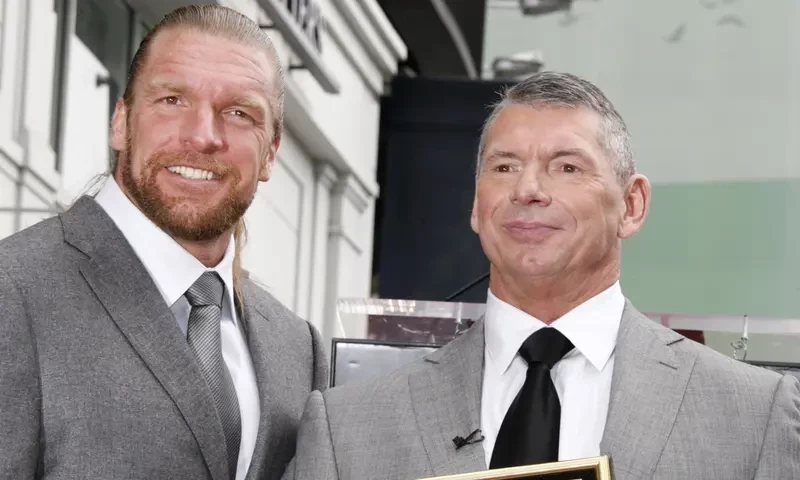 WWE boss Vince McMahon steps down