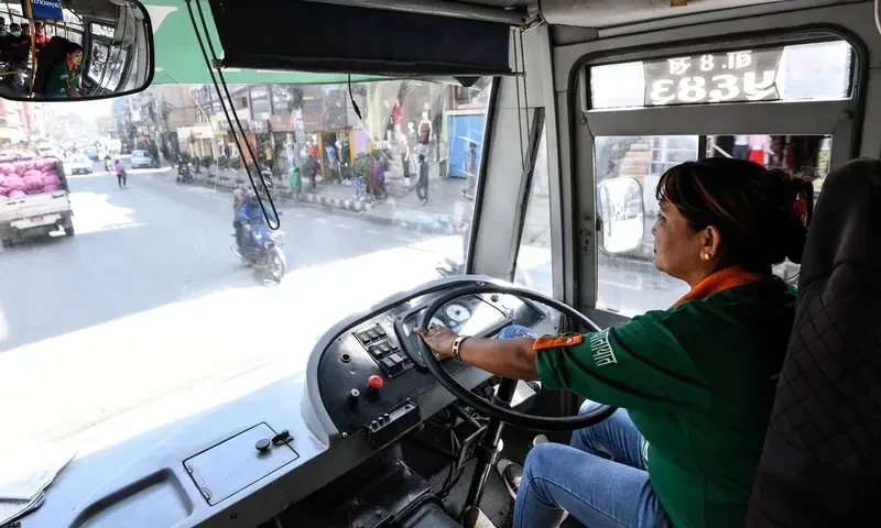 Japan to add transport roles to skilled visa amid workers shortages