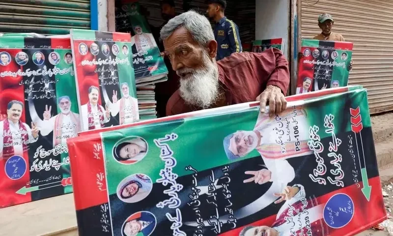 Costs, crackdown put a damper on Pakistan&rsquo;s election campaigns