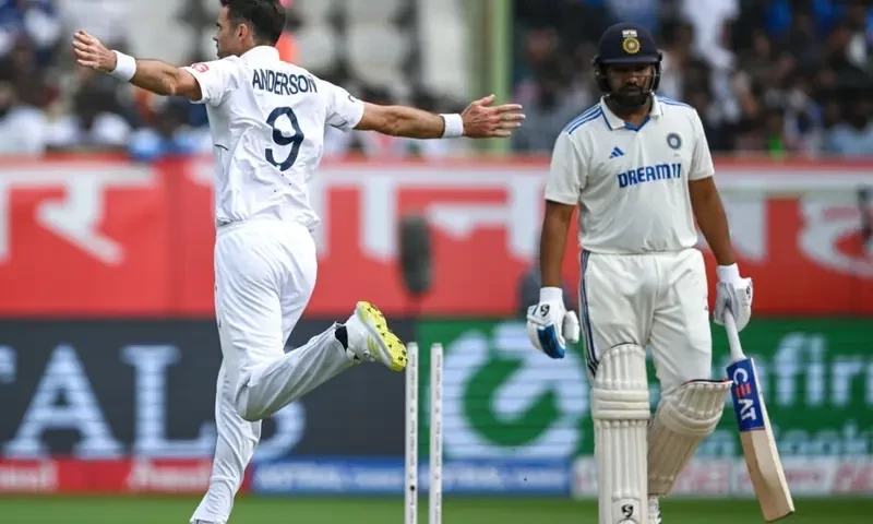 India lead by 273 at lunch after Anderson double and Stokes magic
