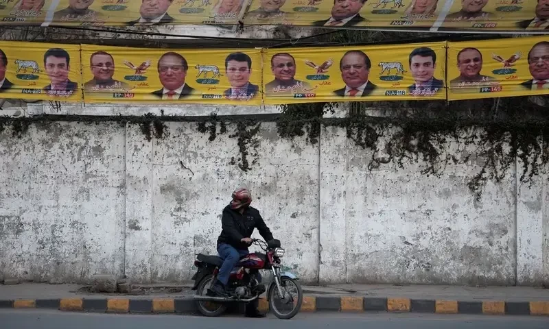 Pakistan begins voting to elect new govt