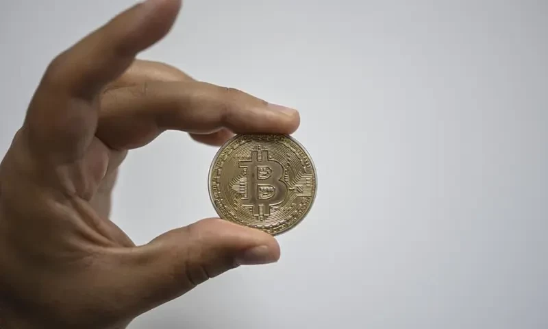 Bitcoin breaks $50,000 for first time since 2021