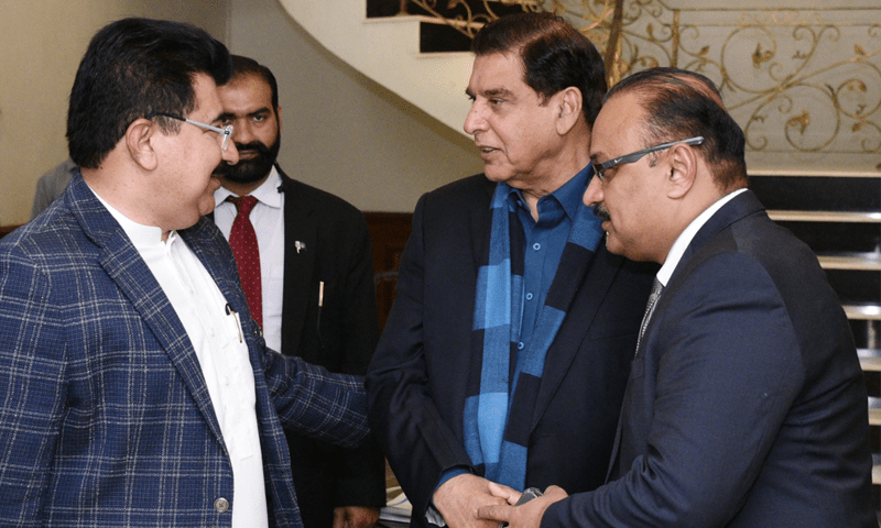 PTI&rsquo;s Amir Dogar calls on PPP&rsquo;s Pervaiz Ashraf